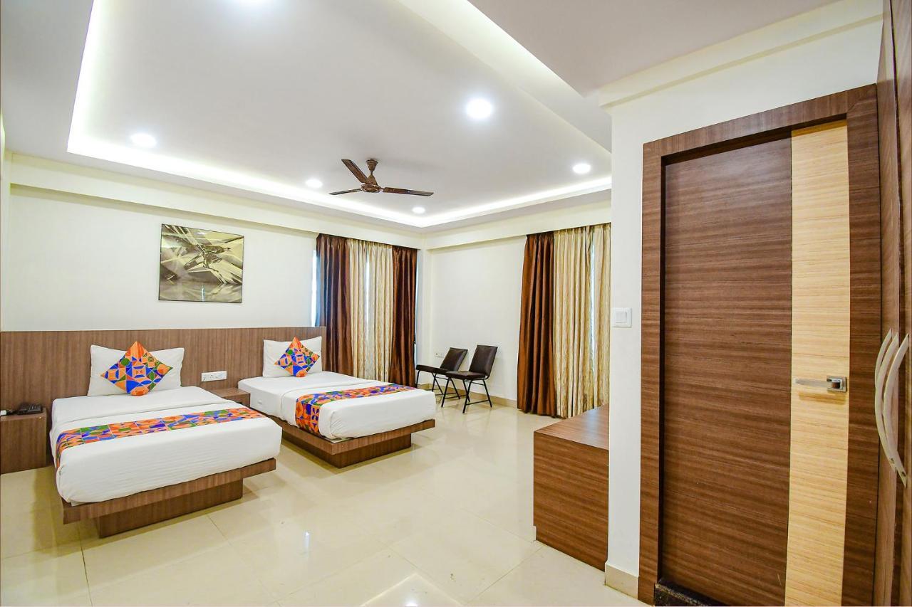 Fabhotel Kzar Select - 2Km From Park Street Calcutta Eksteriør billede