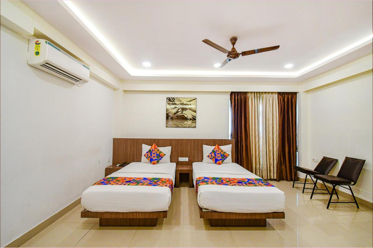 Fabhotel Kzar Select - 2Km From Park Street Calcutta Eksteriør billede